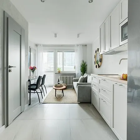 Emilii Plater 55 Center 3 Bedrooms Living Balcony Apartment Warsaw