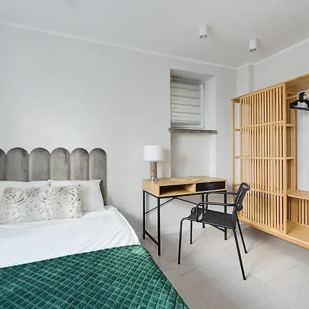 Emilii Plater 55 Center 3 Bedrooms Living Balcony