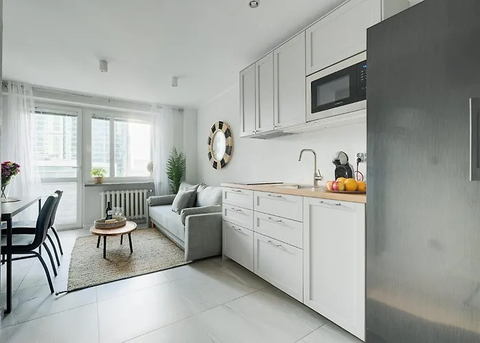 Emilii Plater 55 Center 3 Bedrooms Living Balcony Warsaw