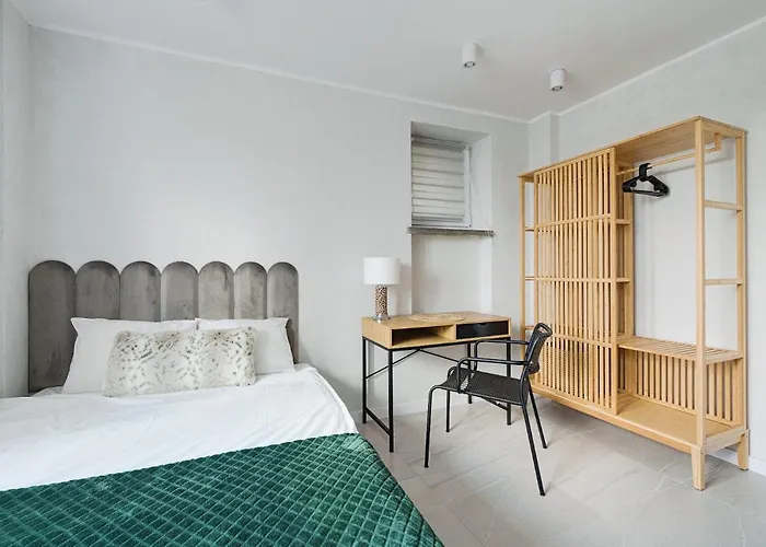 Emilii Plater 55 Center 3 Bedrooms Living Balcony